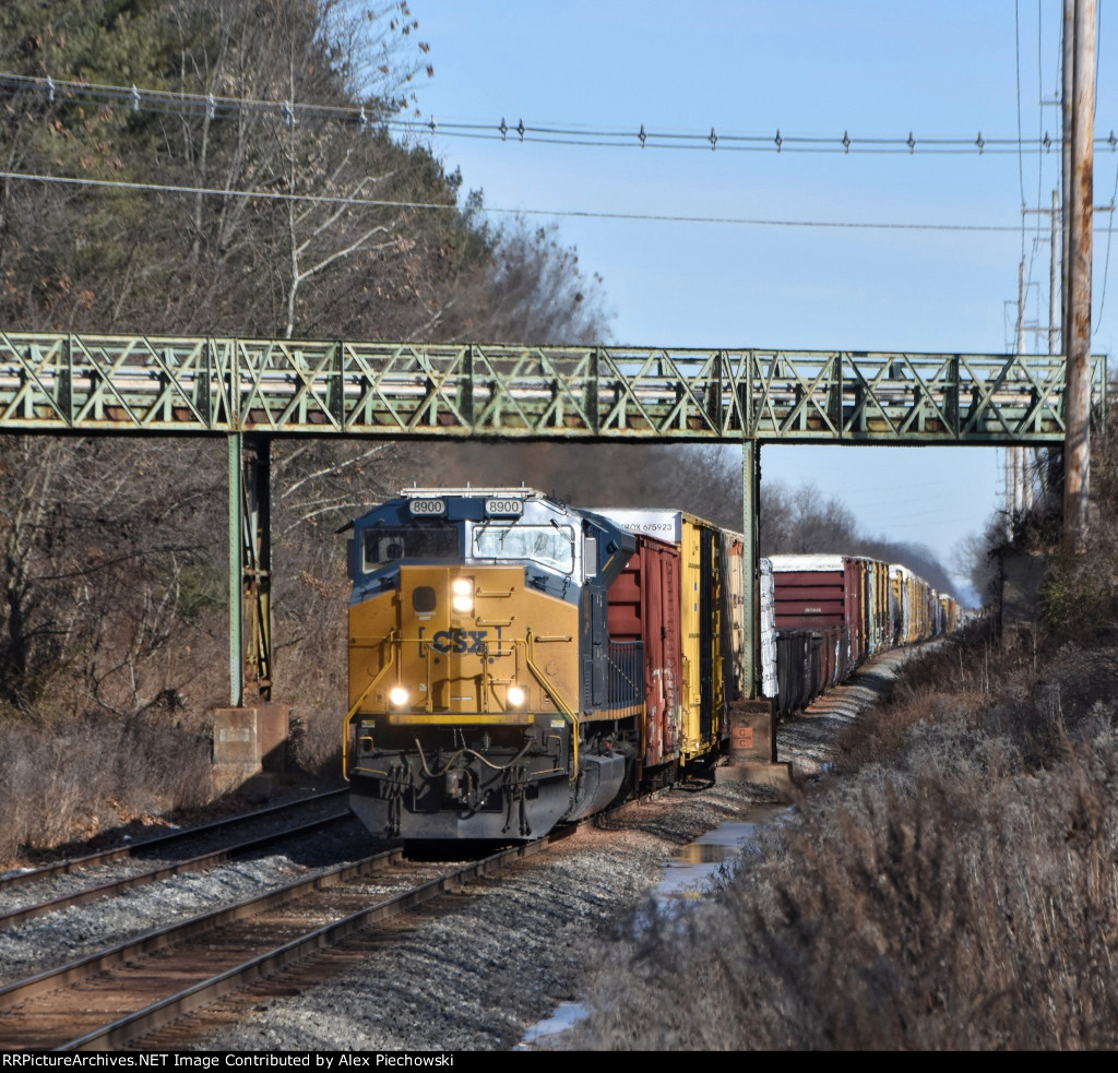 CSX 8900